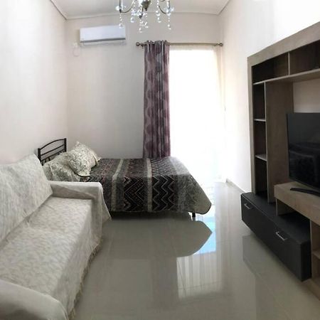 Loutraki Vibes Apartments מראה חיצוני תמונה