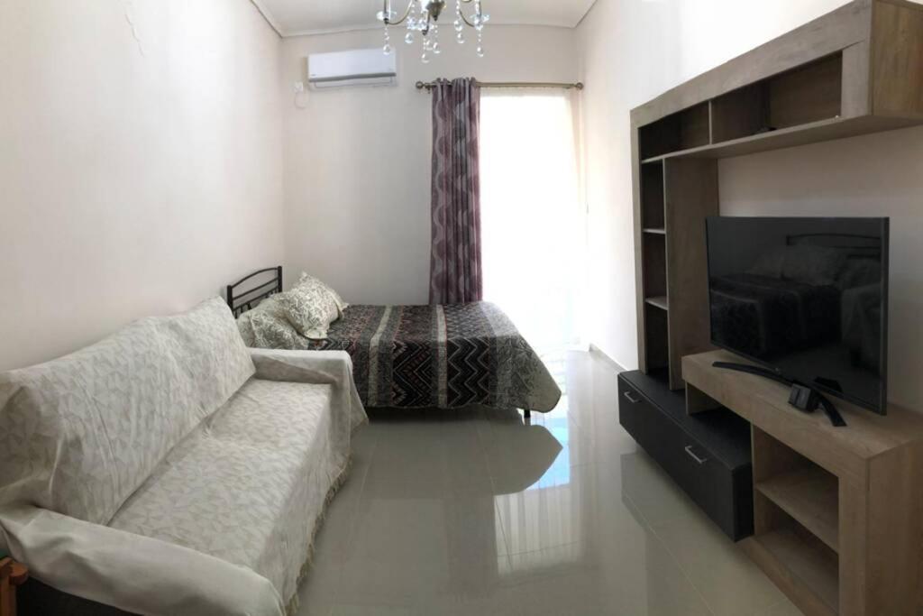 Loutraki Vibes Apartments מראה חיצוני תמונה